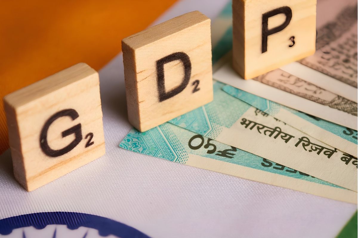 Why 25-Year Macroeconomic Forecasts Almost Always Fail
